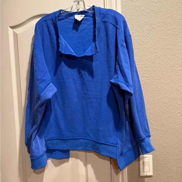 FANTASTIC FAWN Long Sleeve V Neck Oversized French Terry Mineral Wash Sweatshirt - Picture 2 of 4